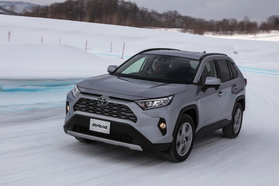  Toyota RAV4 2019 года  (JP) (фото 5 из 11)